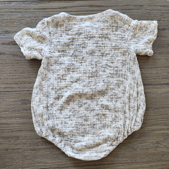 Floral Print Kids One Piece Muslin Bodysuit - Picture 4 of 4